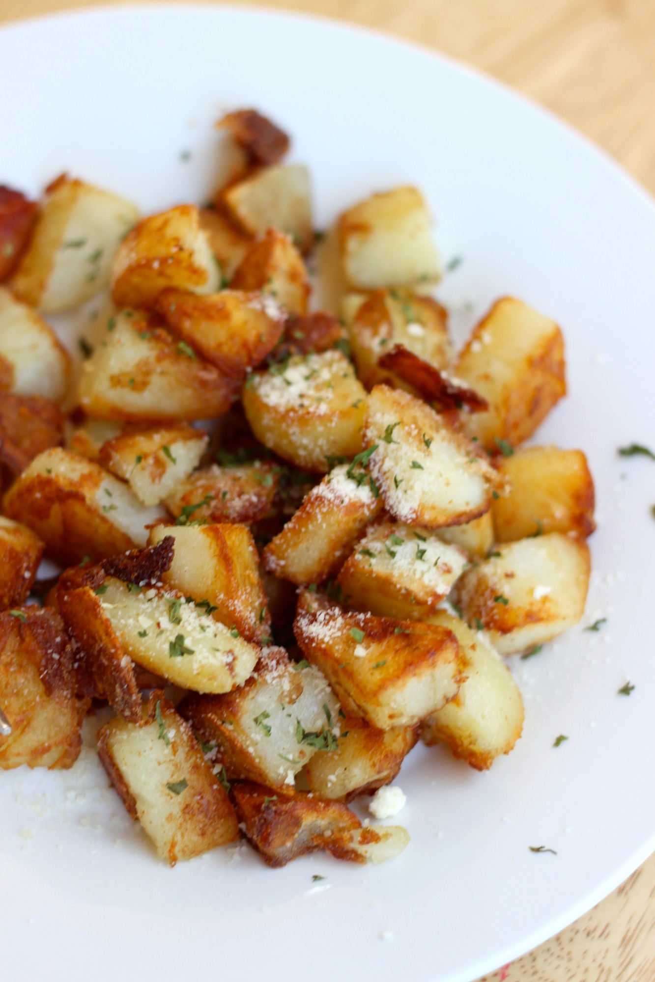 https://thefoodiepatootie.com/the-best-pan-fried-breakfast-potatoes/?utm_campaign=yummly&utm_medium=yummly&utm_source=yummly