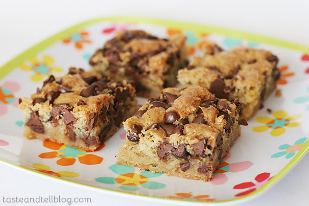 https://www.tasteandtellblog.com/blondies-with-chocolate-chips/?utm_campaign=yummly&utm_medium=yummly&utm_source=yummly