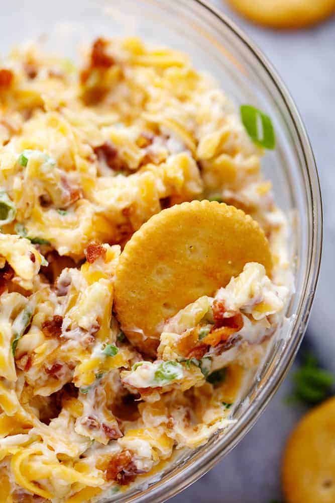 https://therecipecritic.com/5-minute-million-dollar-dip/?utm_campaign=yummly&utm_medium=yummly&utm_source=yummly