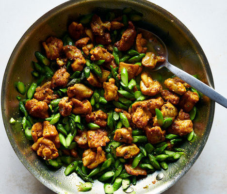 Blond Puttanesca (Linguine with Tuna, Capers and Greens)