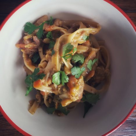 Cold Pork Rice Noodles with Cucumbers and Peanuts